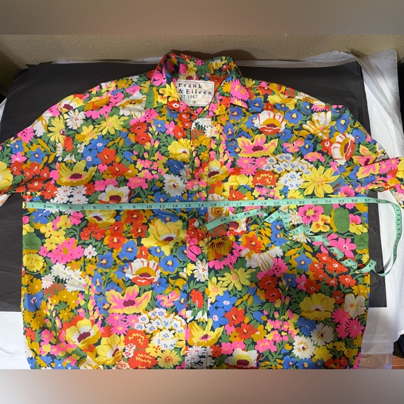 FRANK & EILEEN Floral Multicolor Women's Top - Picture 10 of 11